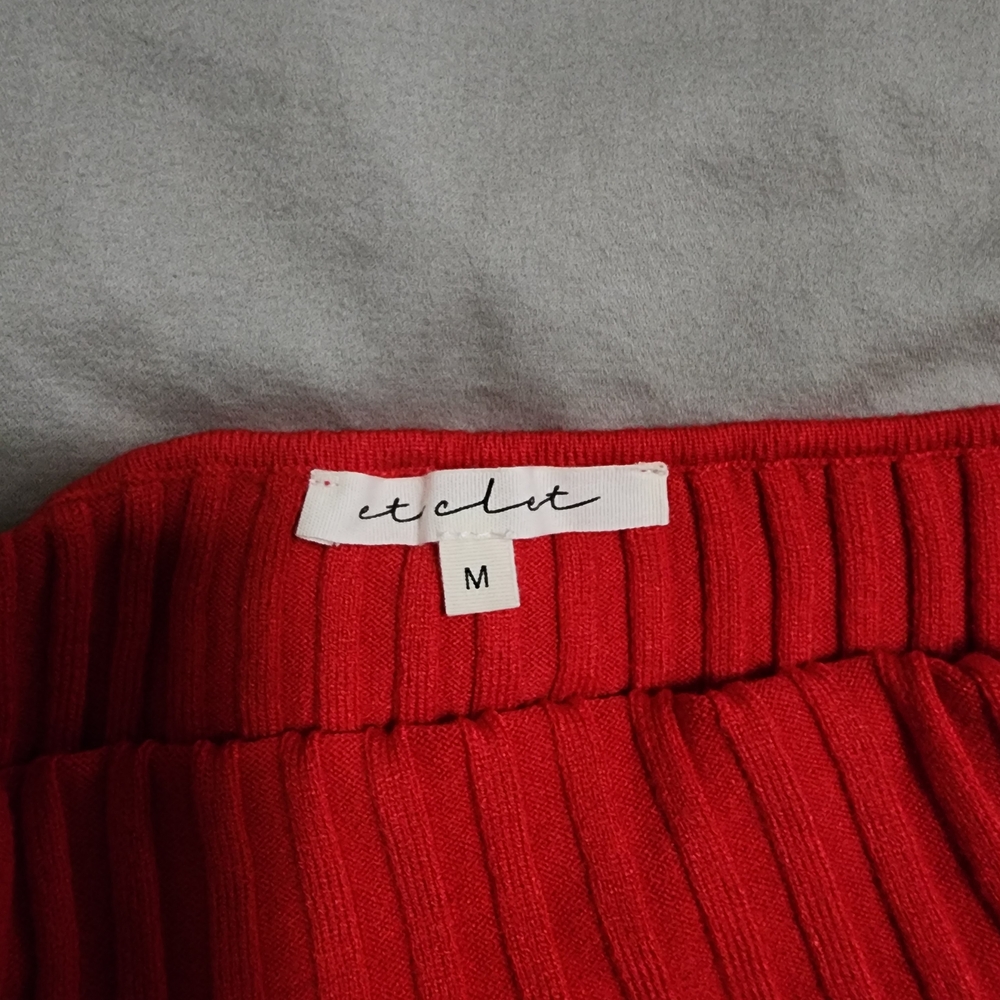 Red Halter Neck Ribbed Top - Picture 3 of 3